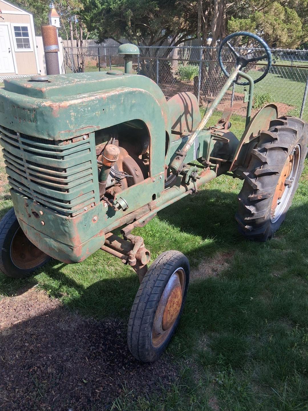 Image of John Deere LA Primary image