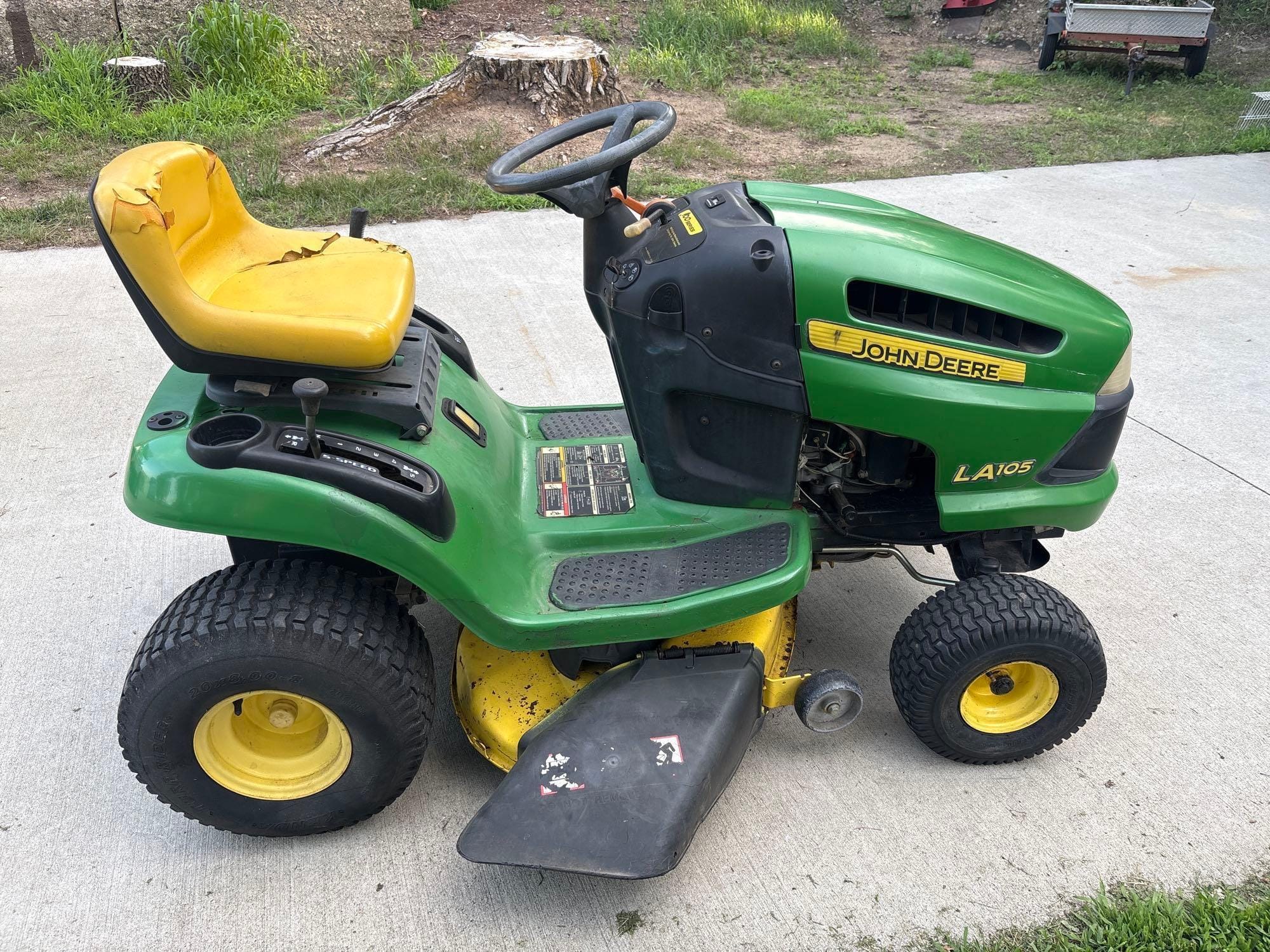 John Deere LA105 Equipment Image0