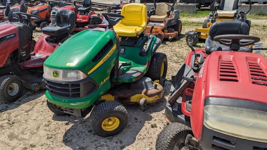 John Deere LA145 Equipment Image0