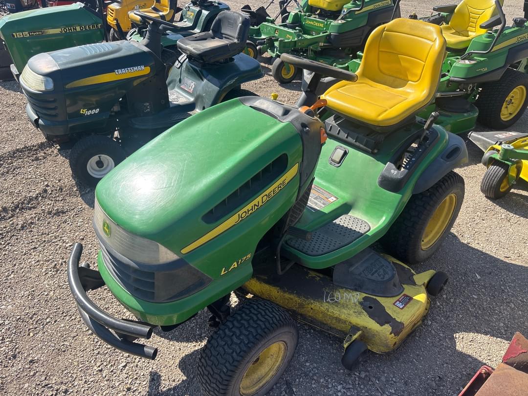 Image of John Deere LA175 Primary image