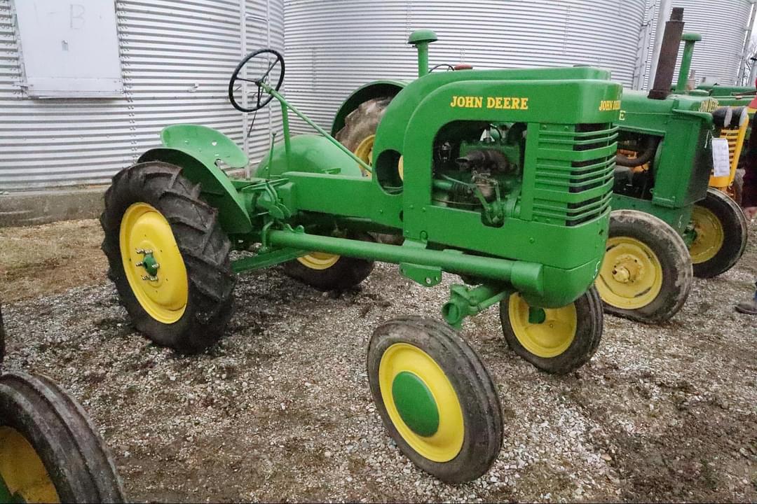 Image of John Deere LA Image 0