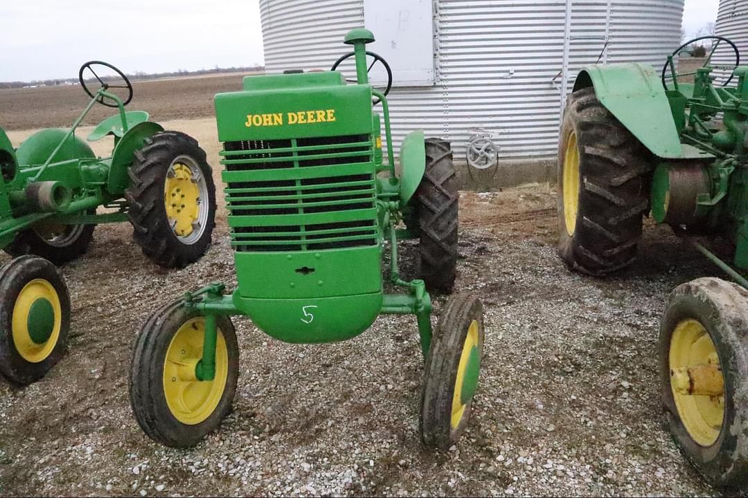 Image of John Deere LA Image 1