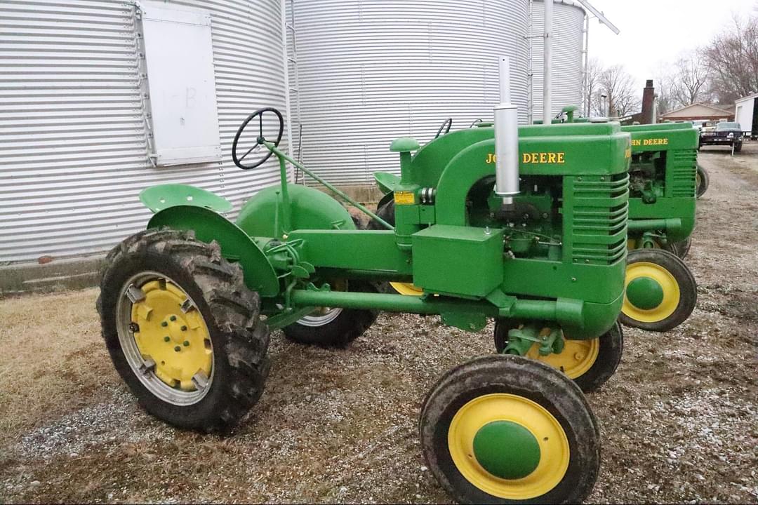 Image of John Deere LA Image 0