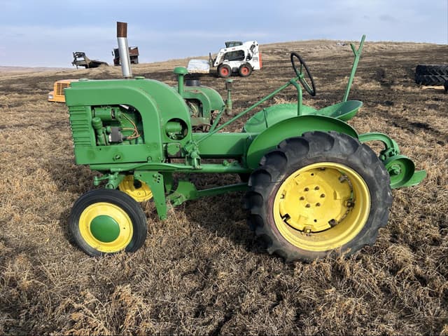 Image of John Deere LA equipment image 2