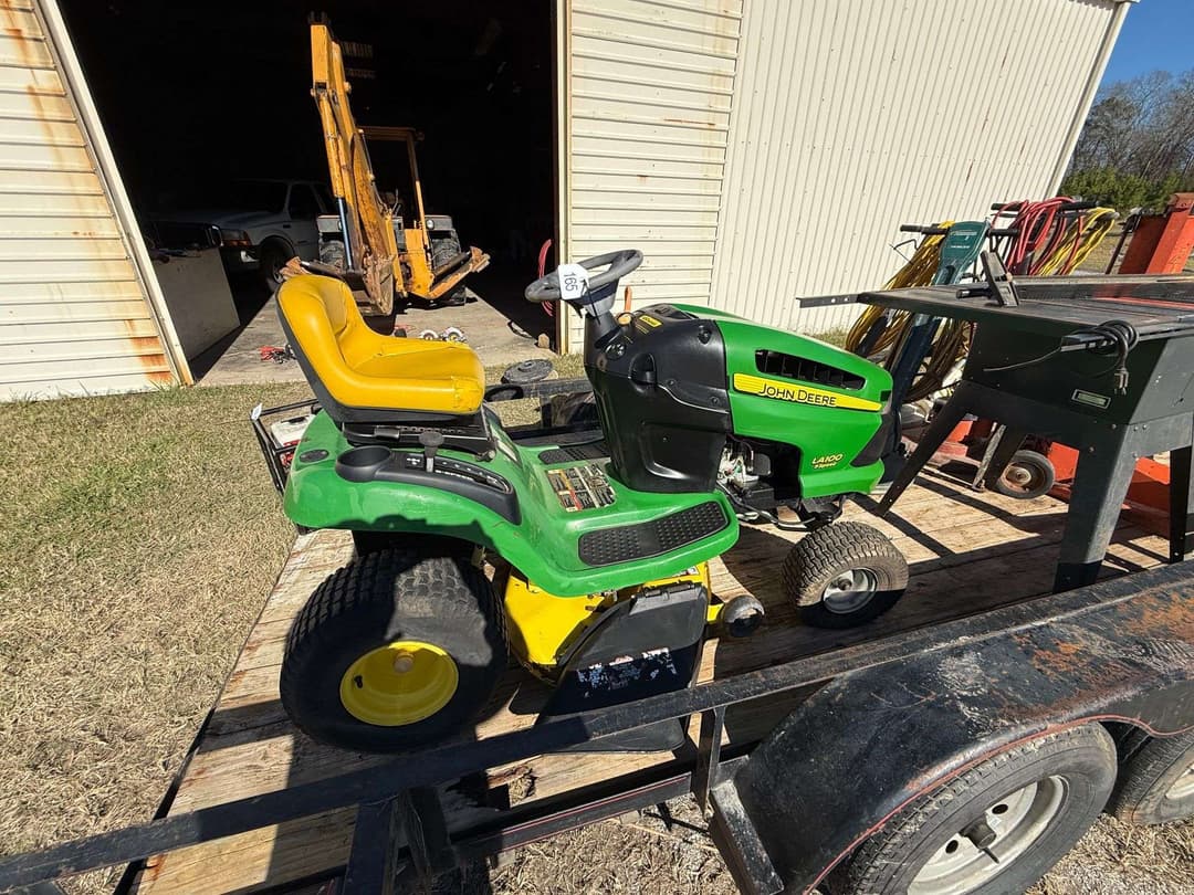 Image of John Deere LA100 Image 0