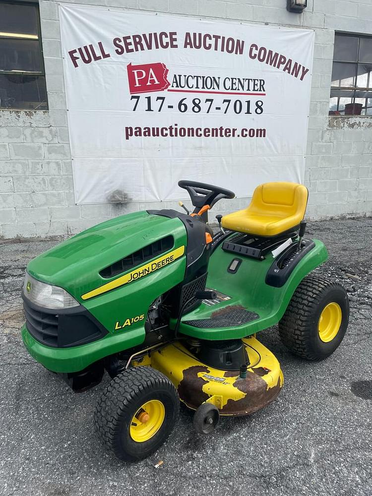 John deere outlet la105 riding mower