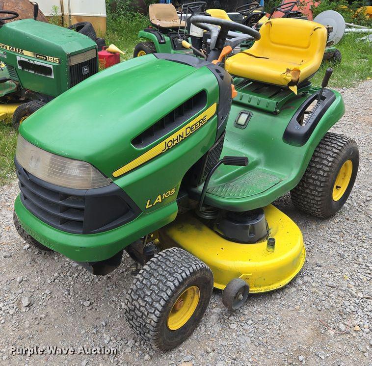 Image of John Deere LA105 Primary image