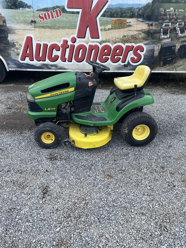 Image of John Deere LA105 equipment image 1