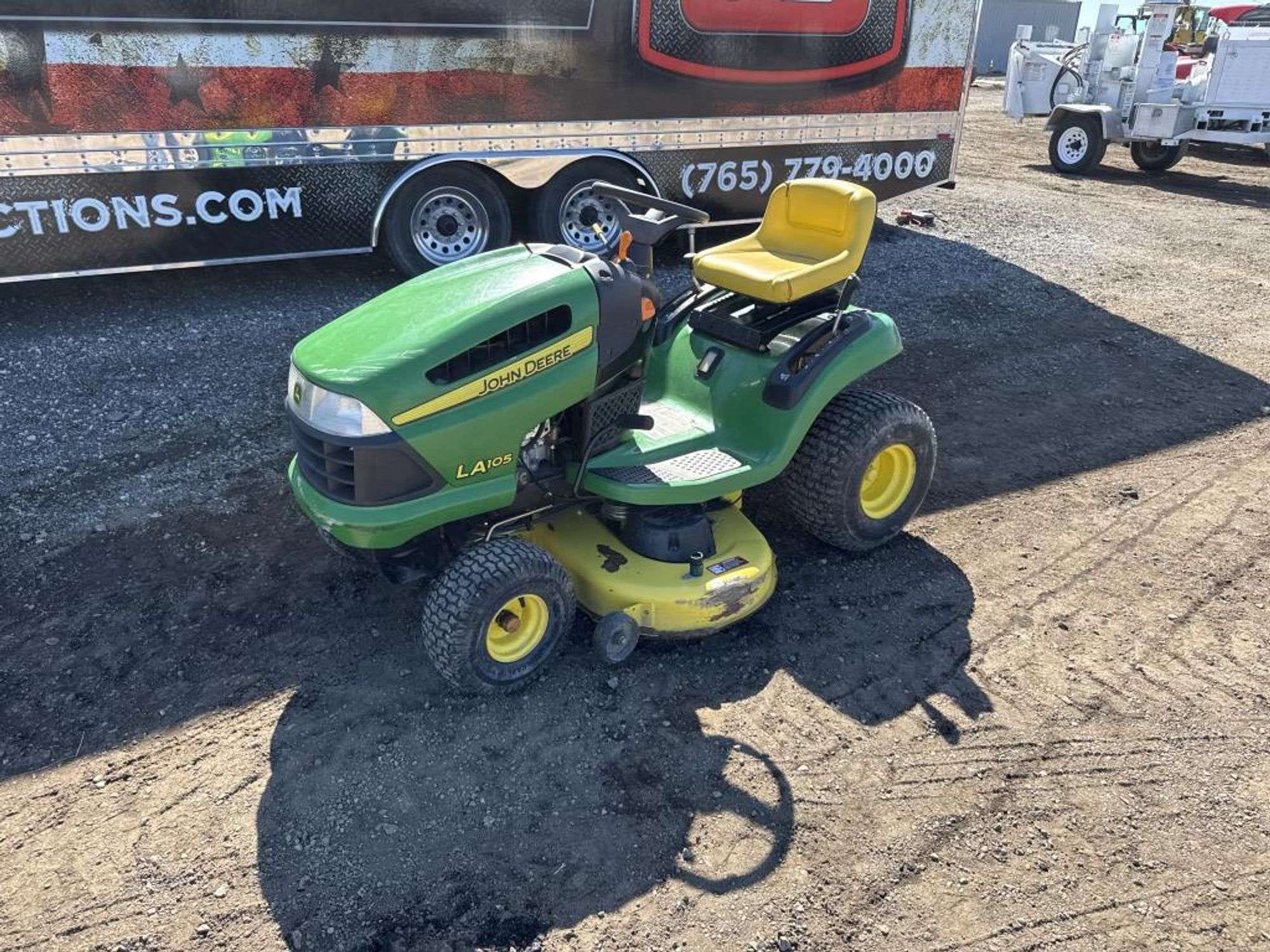 John Deere LA105 Equipment Image0