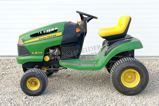 Image of John Deere LA105 equipment image 3
