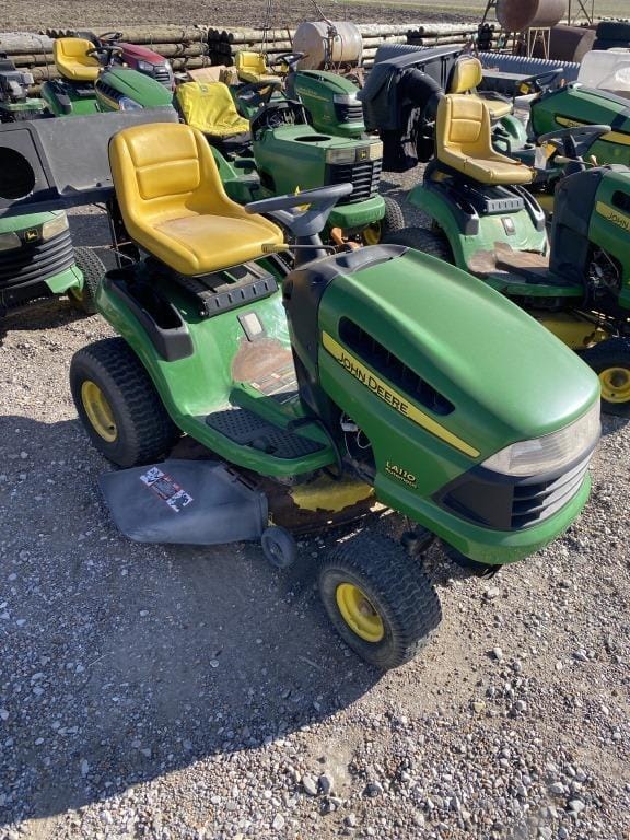 John Deere LA110 Equipment Image0