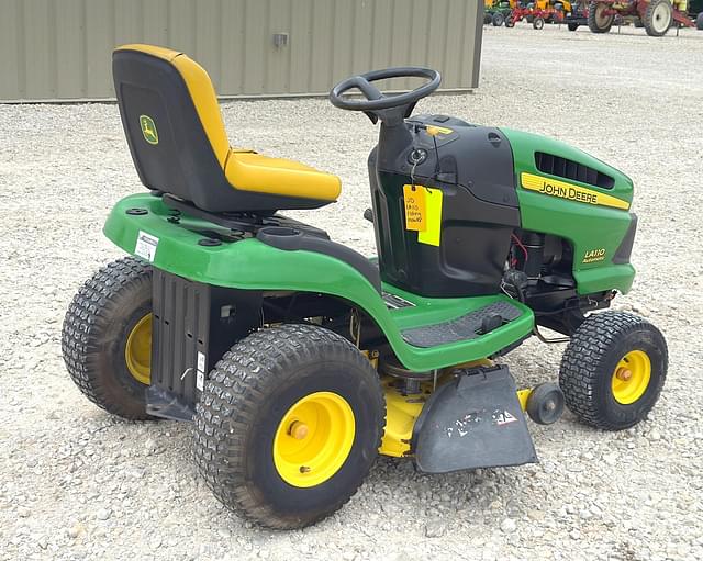 Image of John Deere LA110 equipment image 4