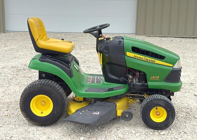 Image of John Deere LA110 equipment image 2