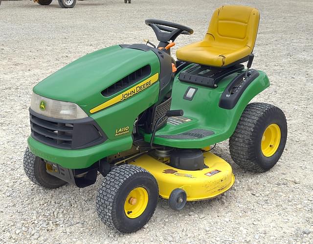 Image of John Deere LA110 equipment image 1