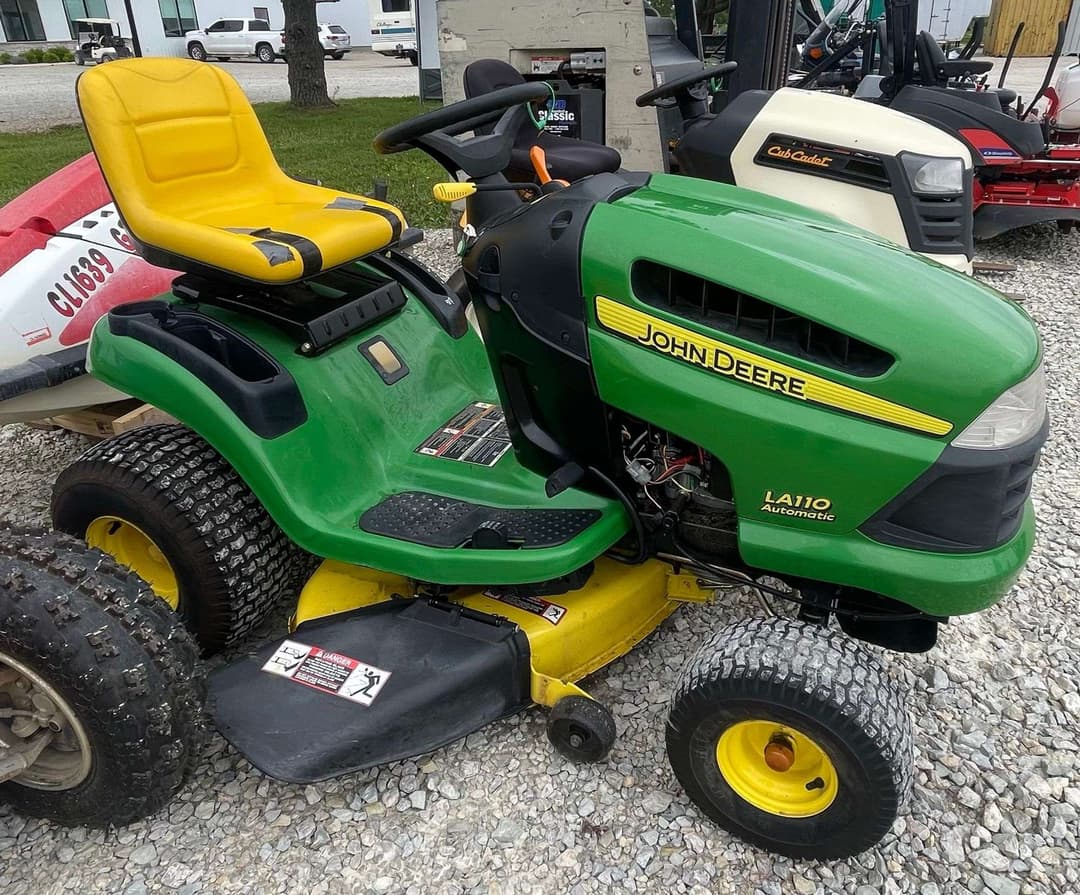 Image of John Deere LA110 Primary image