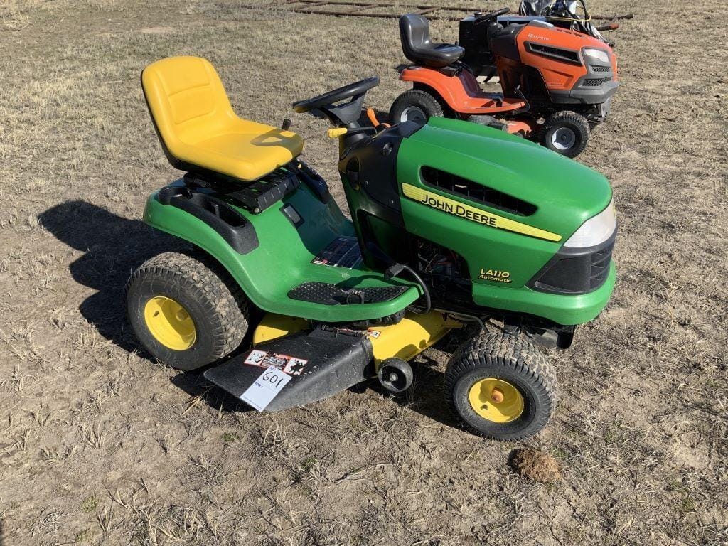 Main image John Deere LA110