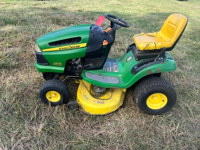 Image of John Deere LA110 equipment image 1