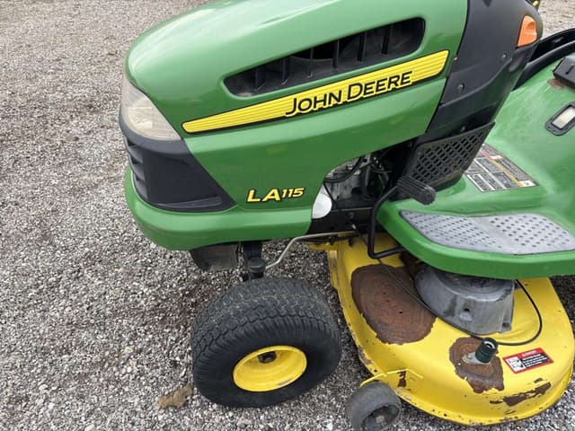 Image of John Deere LA115 equipment image 3