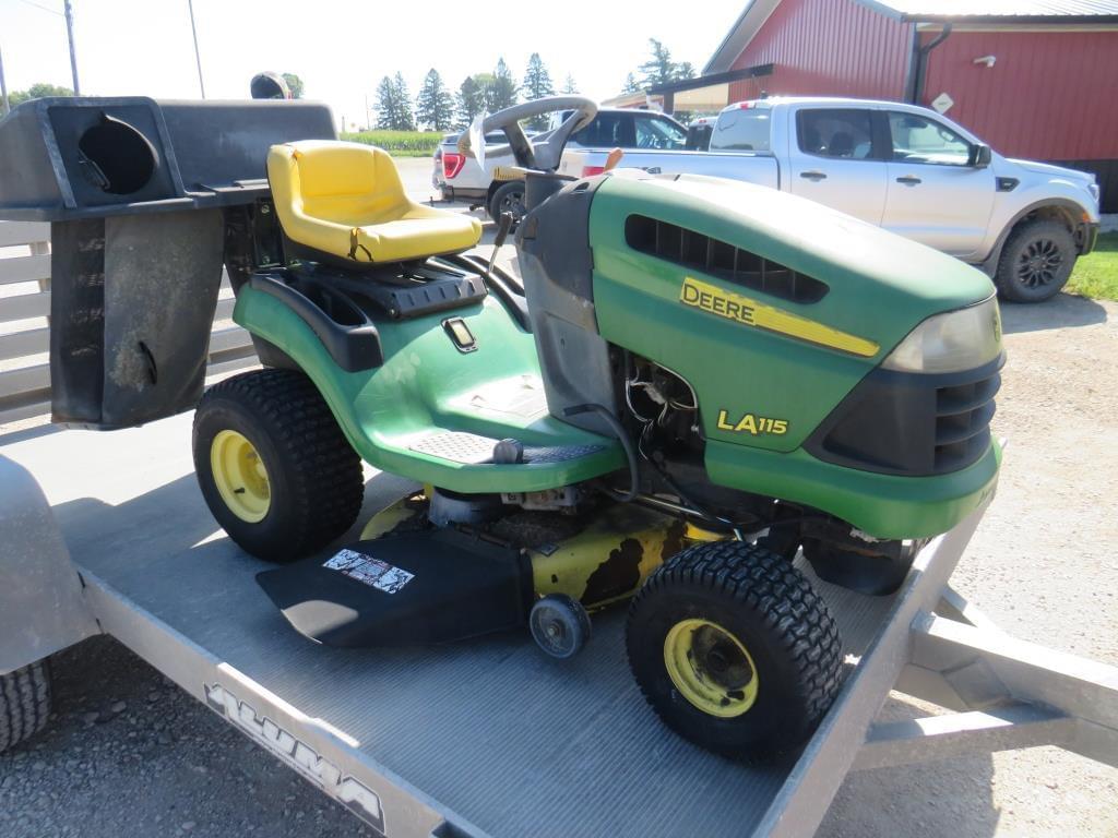 Image of John Deere LA115 Primary image