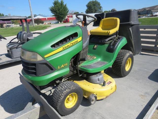 Image of John Deere LA115 equipment image 2