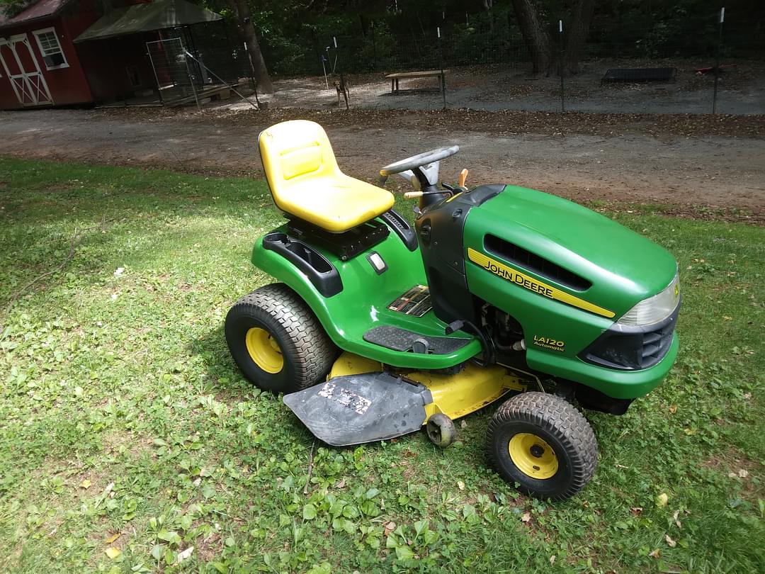 Image of John Deere LA120 Primary image