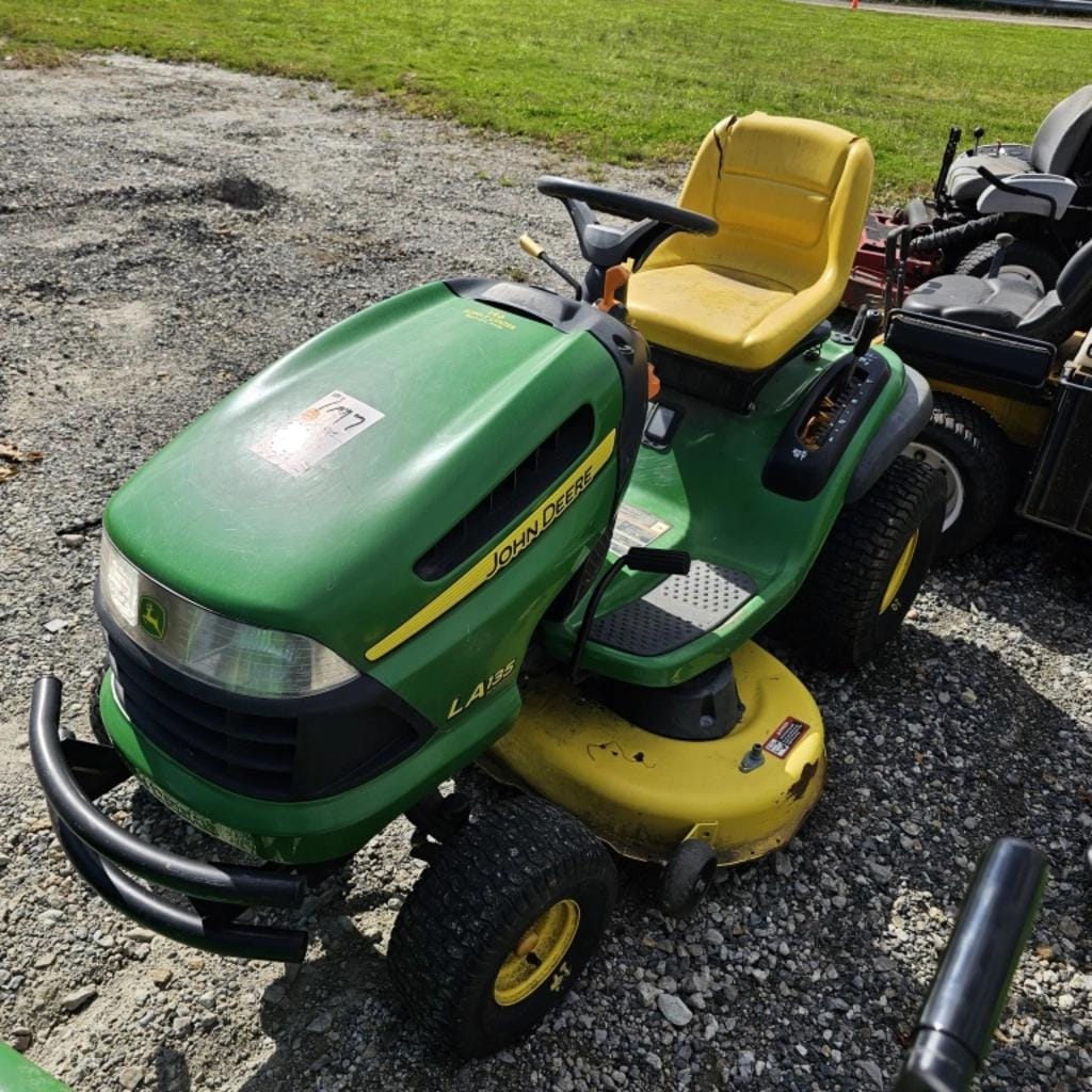 Main image John Deere LA135