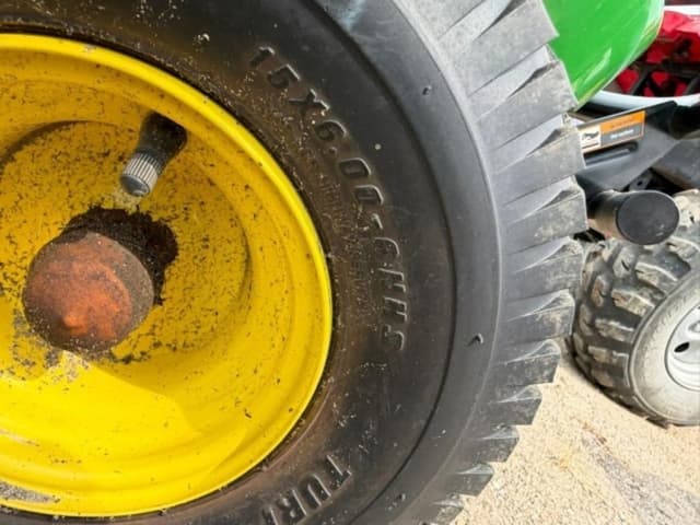 Image of John Deere LA135 equipment image 4