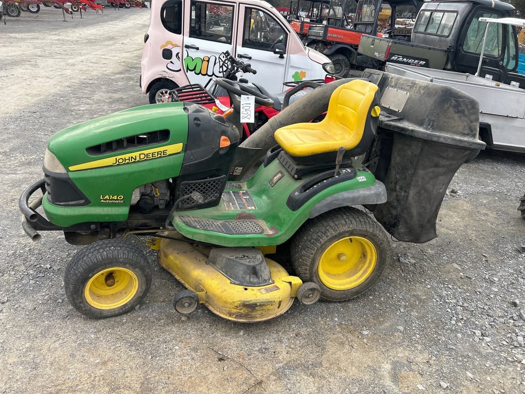 Image of John Deere LA140 Primary image