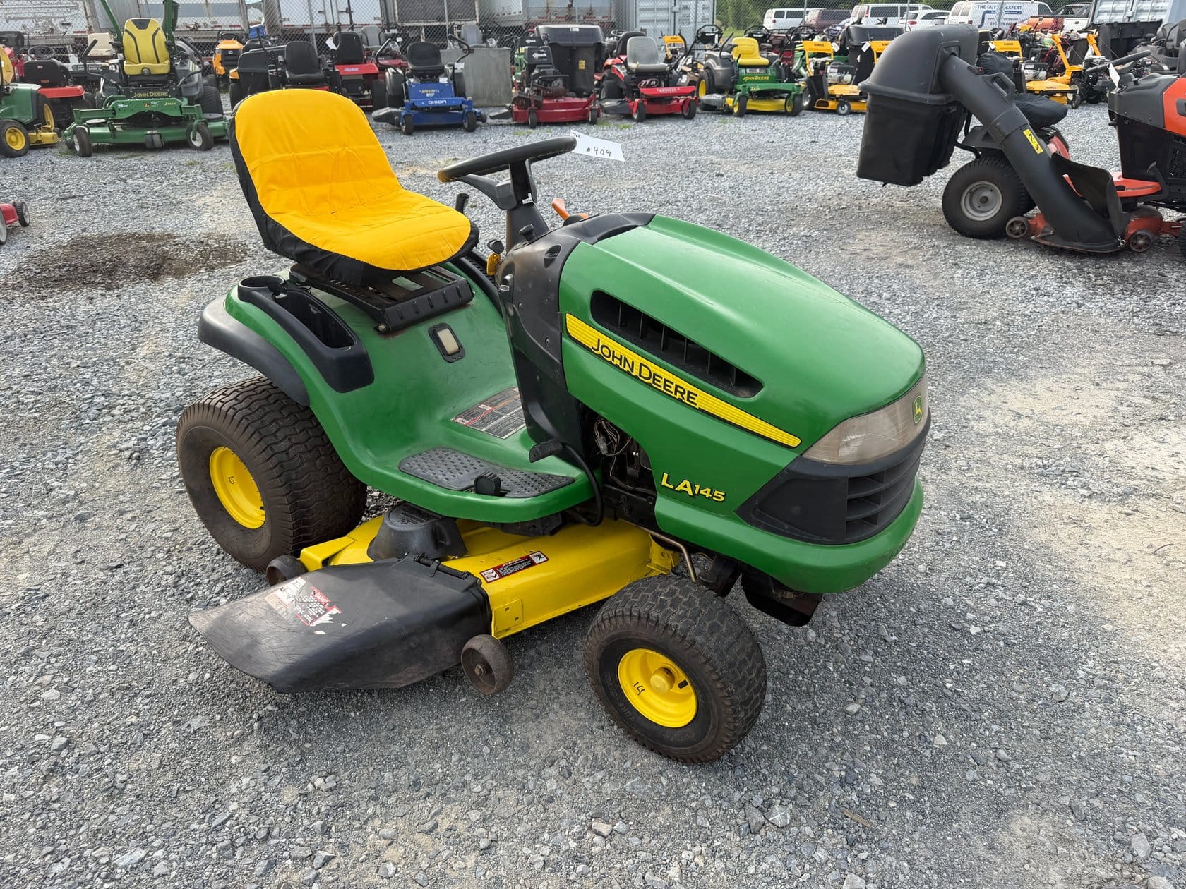 John Deere LA145 Equipment Image0