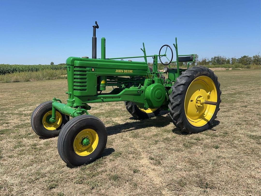 Image of John Deere B Primary image