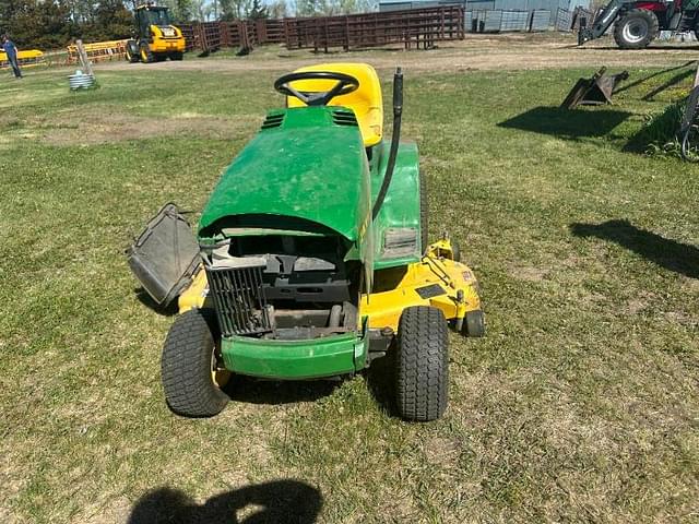 Image of John Deere LX178 equipment image 1