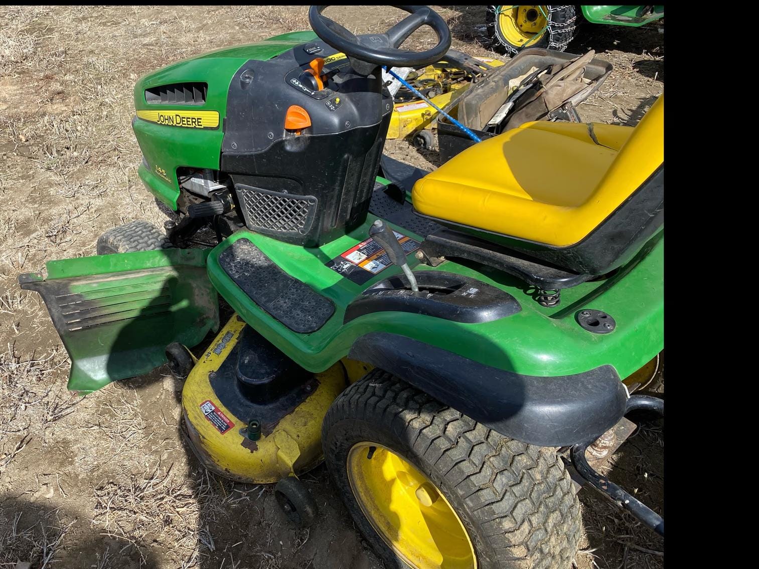 John Deere 145 Equipment Image0