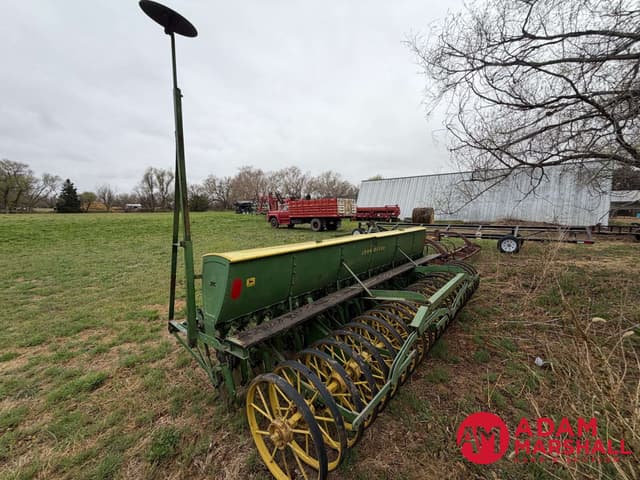 Image of John Deere LL247A equipment image 4