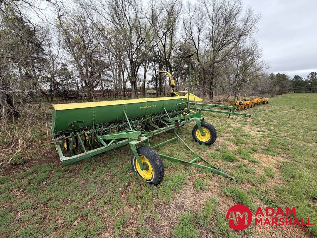Image of John Deere LL247A Primary image
