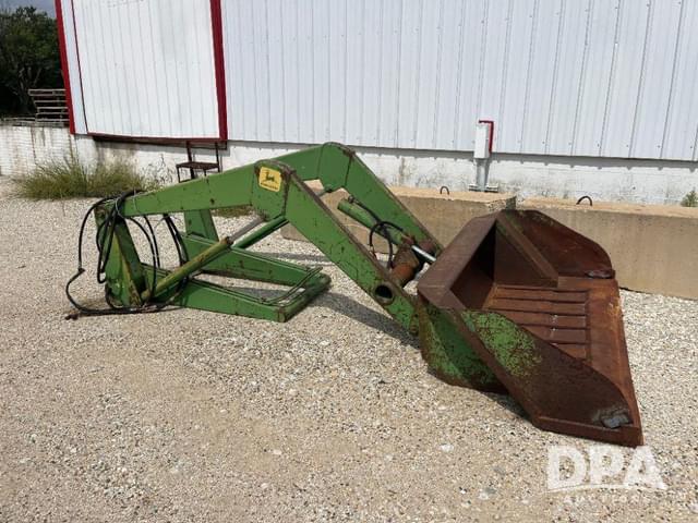 Image of John Deere E0048 equipment image 1