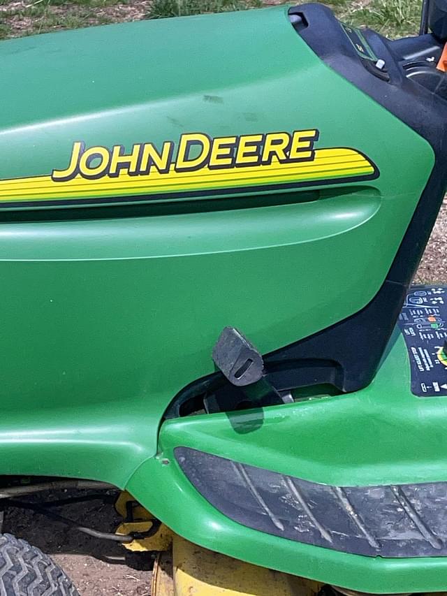 Image of John Deere LT150 equipment image 2