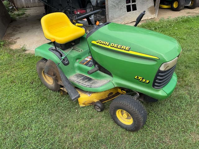 Image of John Deere LT133 equipment image 1