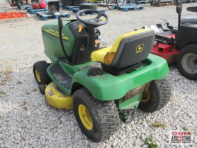 Image of John Deere LT133 equipment image 2