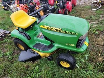 Main image John Deere LT133