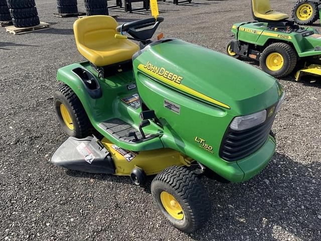 Image of John Deere LT150 equipment image 1