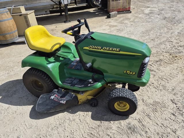 Image of John Deere LT155 equipment image 2