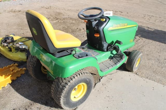 Image of John Deere LT160 equipment image 3