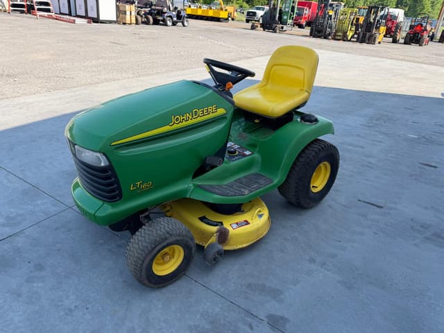 Image of John Deere LT160 equipment image 1