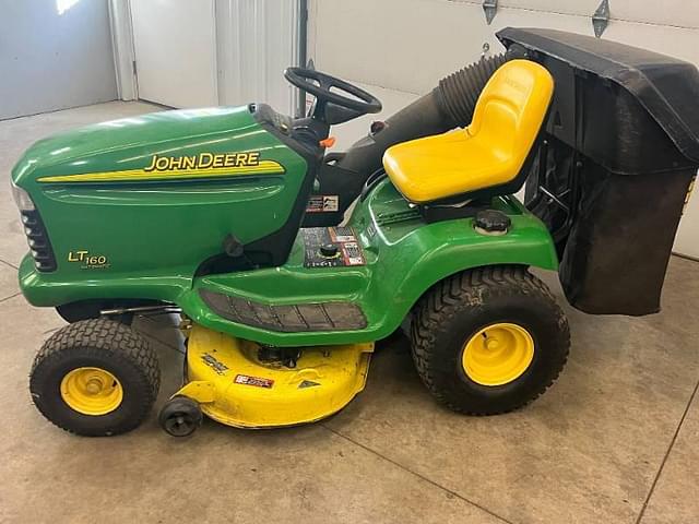 Image of John Deere LT160 equipment image 1