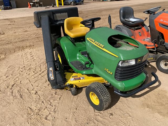 Image of John Deere LT166 equipment image 2