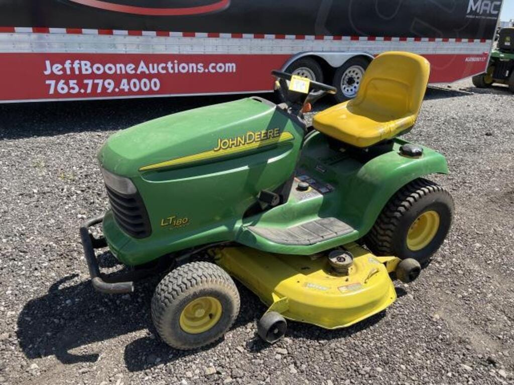Main image John Deere LT180