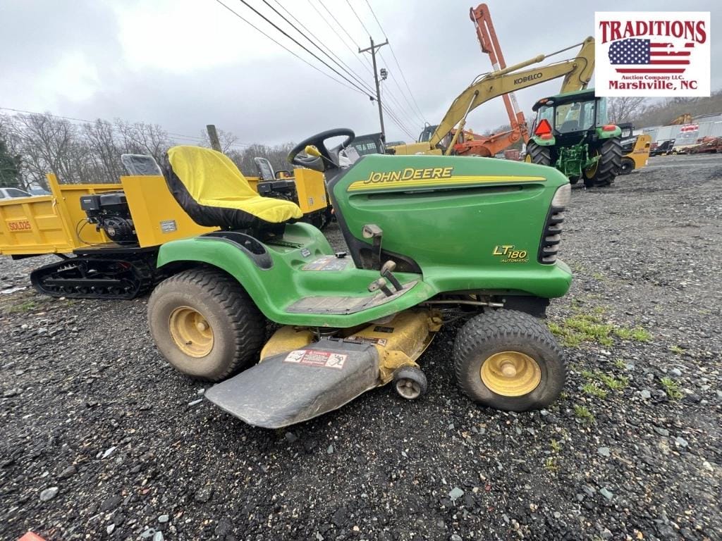 John Deere LT180 Equipment Image0
