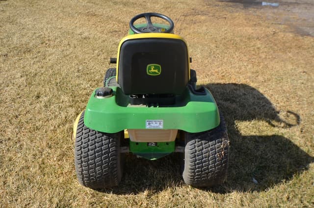 Image of John Deere LT190 equipment image 3