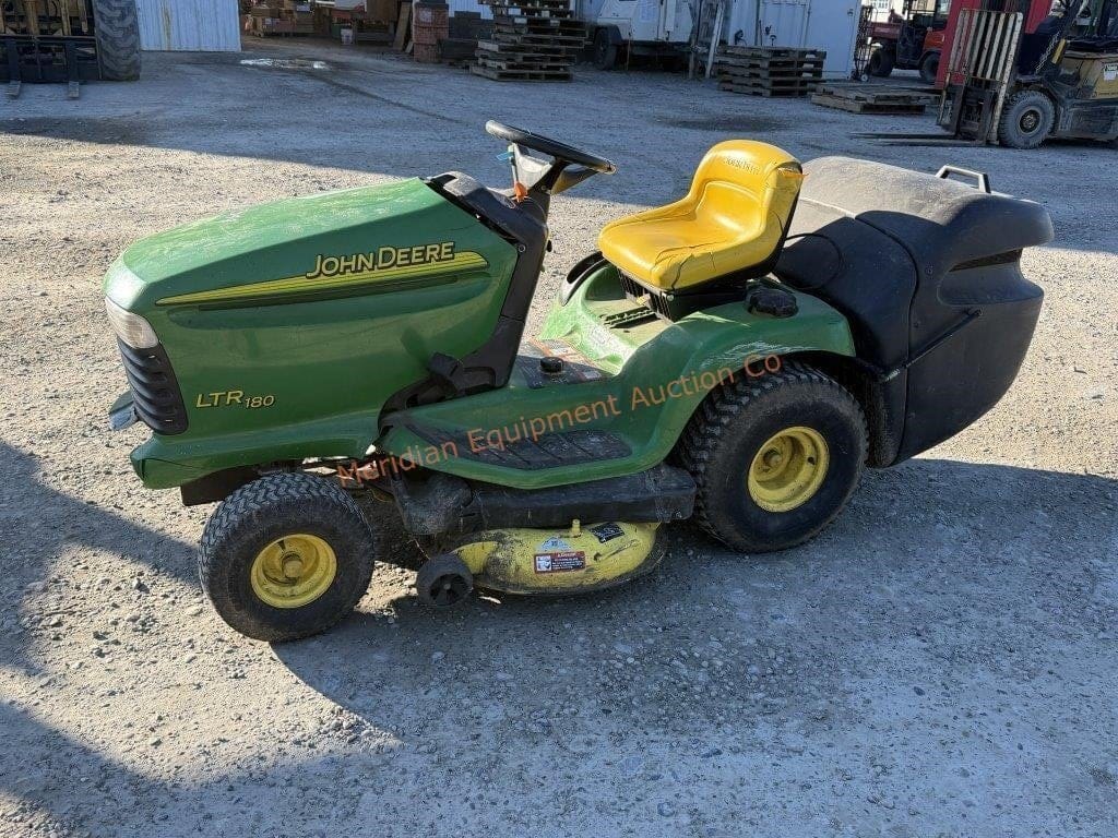 John Deere LTR180 Equipment Image0
