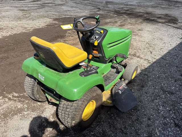 Image of John Deere LX255 equipment image 2
